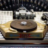 1023-rock-ola-vinyl-jukebox-modell-1448~3.jpg